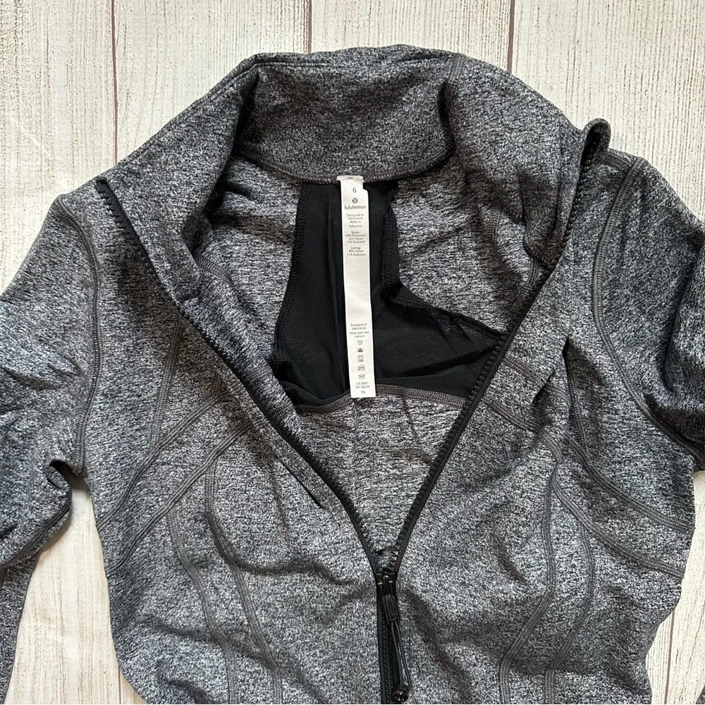 Lululemon Zip and Leggings Set - Picture 6 of 15